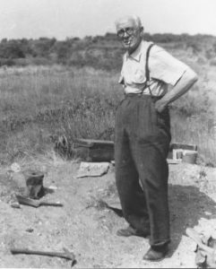Alvan T. Marston in 1955 at Barnfield Pit, © Wymer Collection