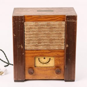 Wartime civilian radio (1944), © Kent County Council Sevenoaks Museum