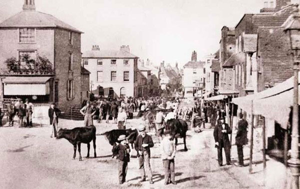 The cattle market in Sevenoaks town centre before it was moved in 1918