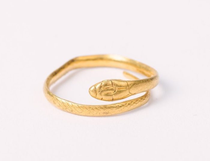 Roman gold serpent ring, © Kent County Council Sevenoaks Museum